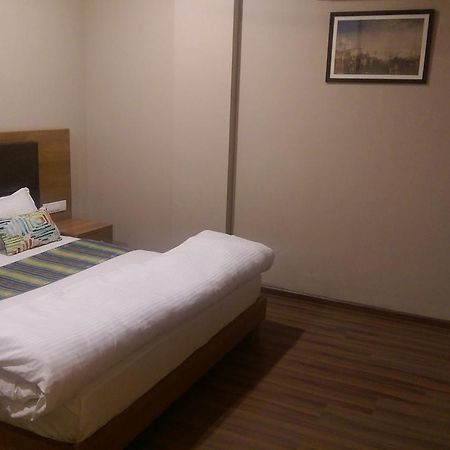 The Premier Hotel Kota  Extérieur photo